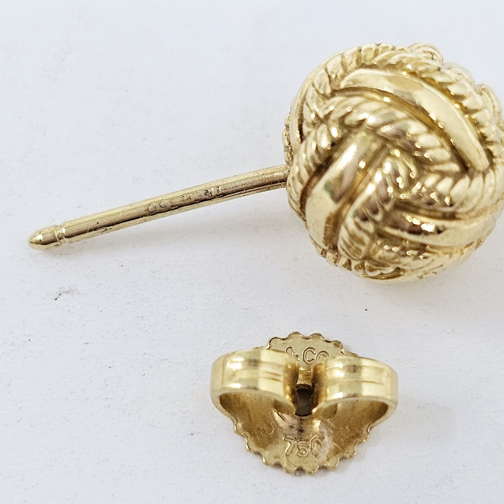 Tiffany & Co. Love Knot 18K Earrings - Picture 4 of 13